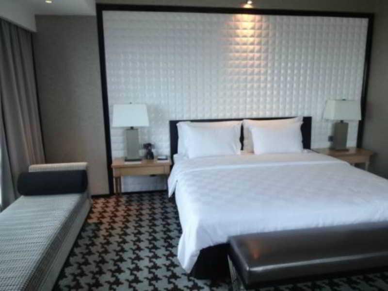 Ts Suites Surabaya Eksteriør billede