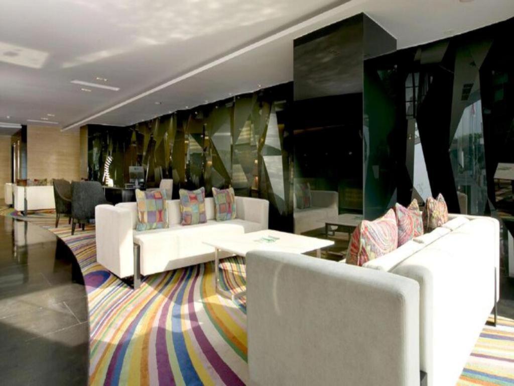 Ts Suites Surabaya Eksteriør billede